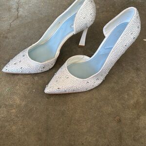 Elegant Crystal Embellished Women's Pointed-Toe Heels in White